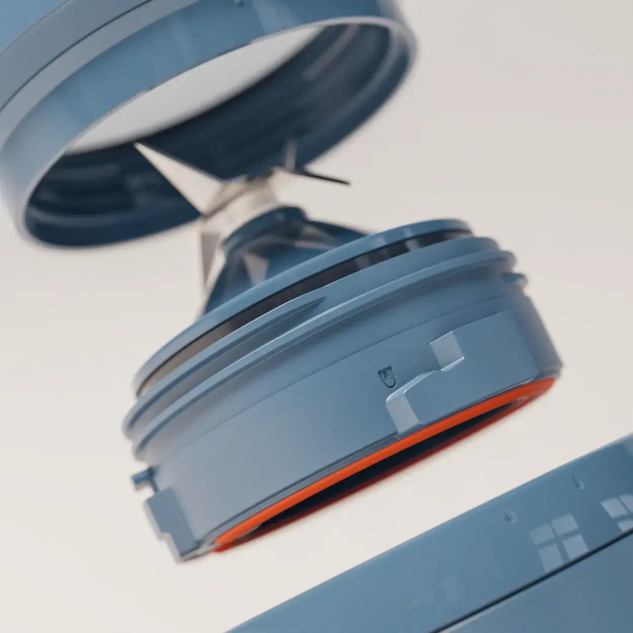 intelligent-cordless-portable-blender-z9 ICB_fullAssembly_midnightBlue_3_2_explodeBladeLock_edit.webp