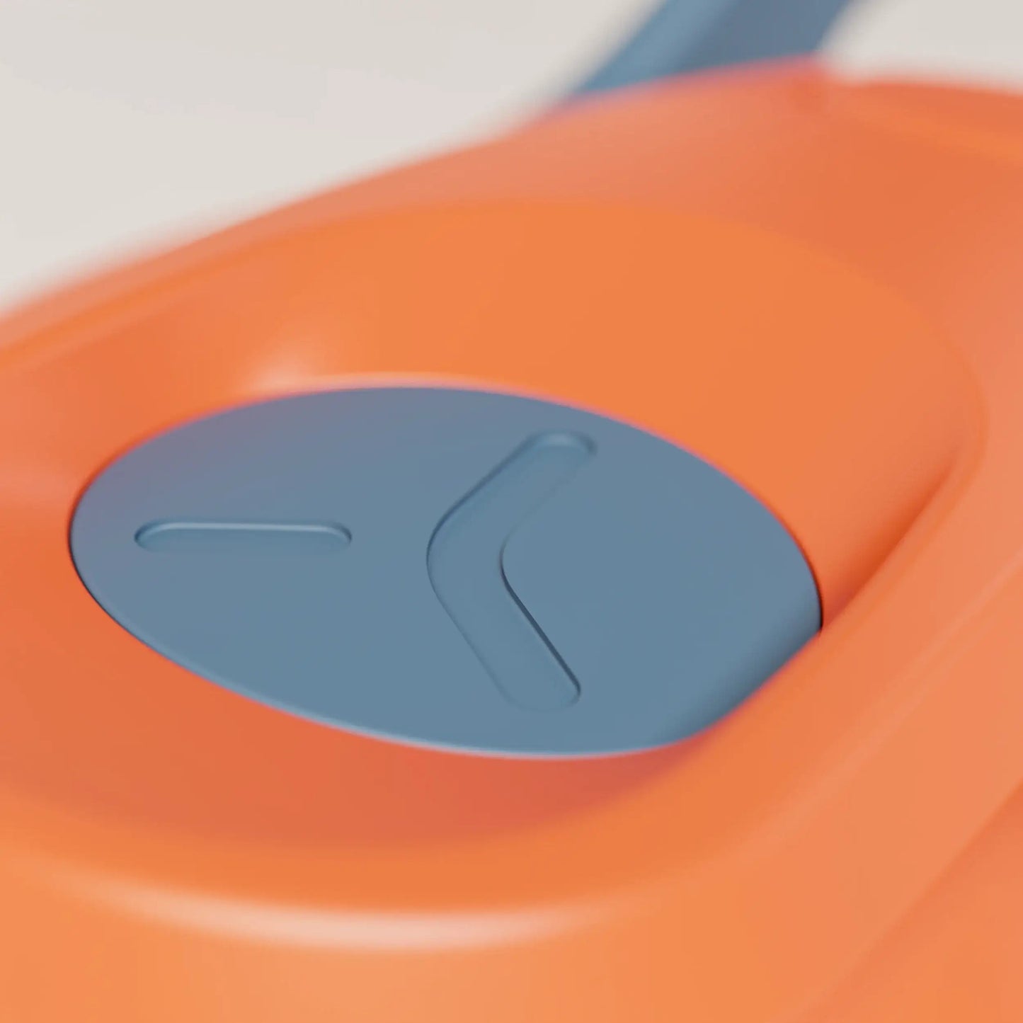 insulated-performance-shaker-bottle-y5 SHKR_18550_dwSS-S1.1_burntOrange_midnightBlue_1_11_xInsertCloseup_edit.png