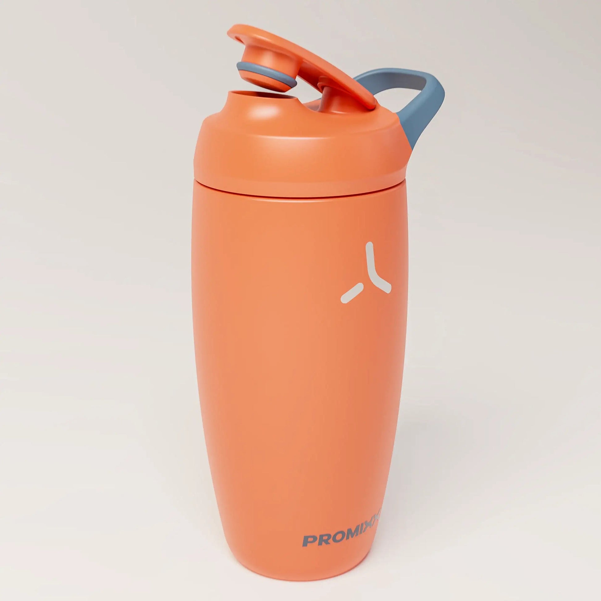 insulated-performance-shaker-bottle-y5 SHKR_18550_dwSS-S1.1_burntOrange_midnightBlue_2_3_highLeft_edit.png