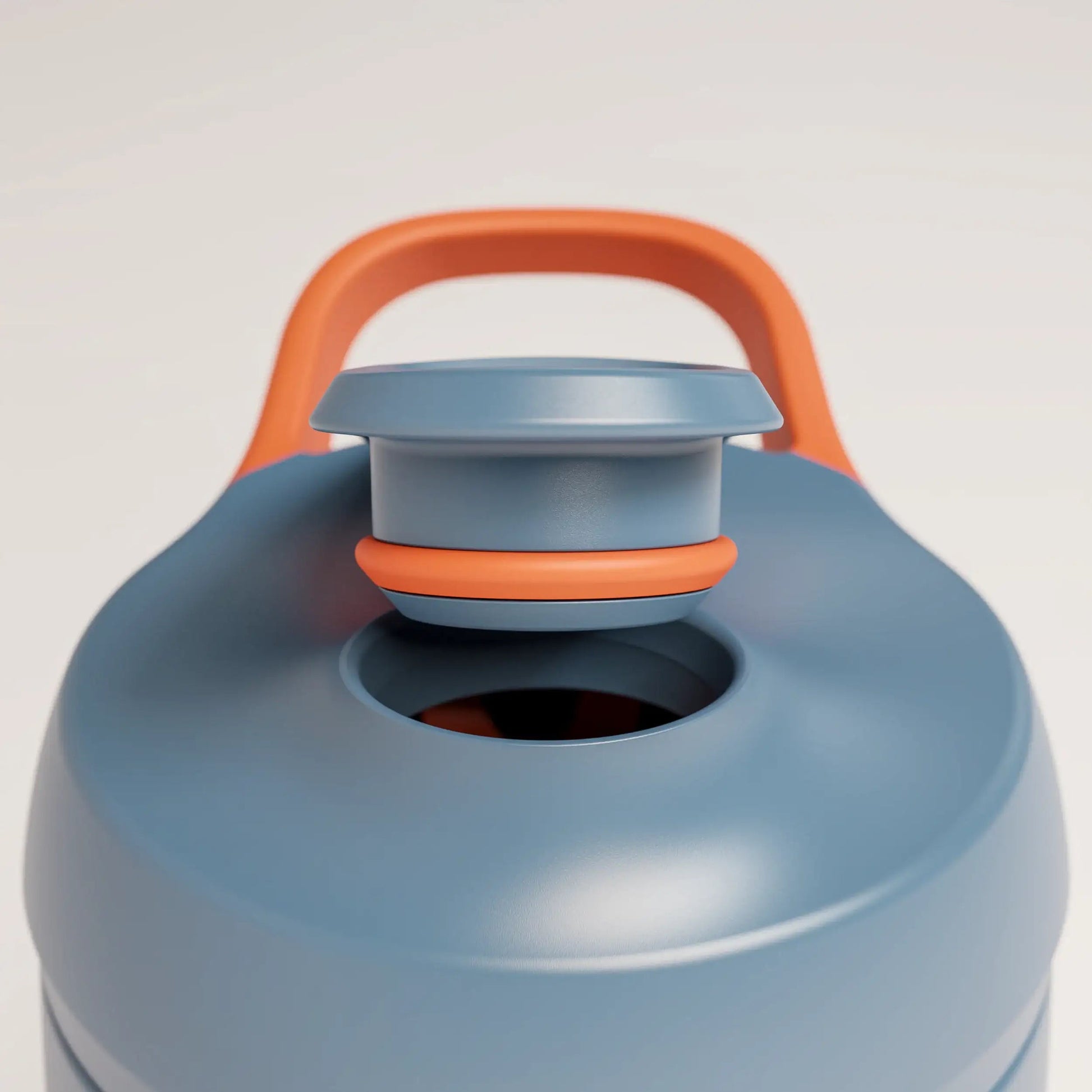 insulated-performance-shaker-bottle-y5 SHKR_18550_dwSS-S1.1_midnightBlue_burntOrange_2_2.5_MPCloop_edit.png