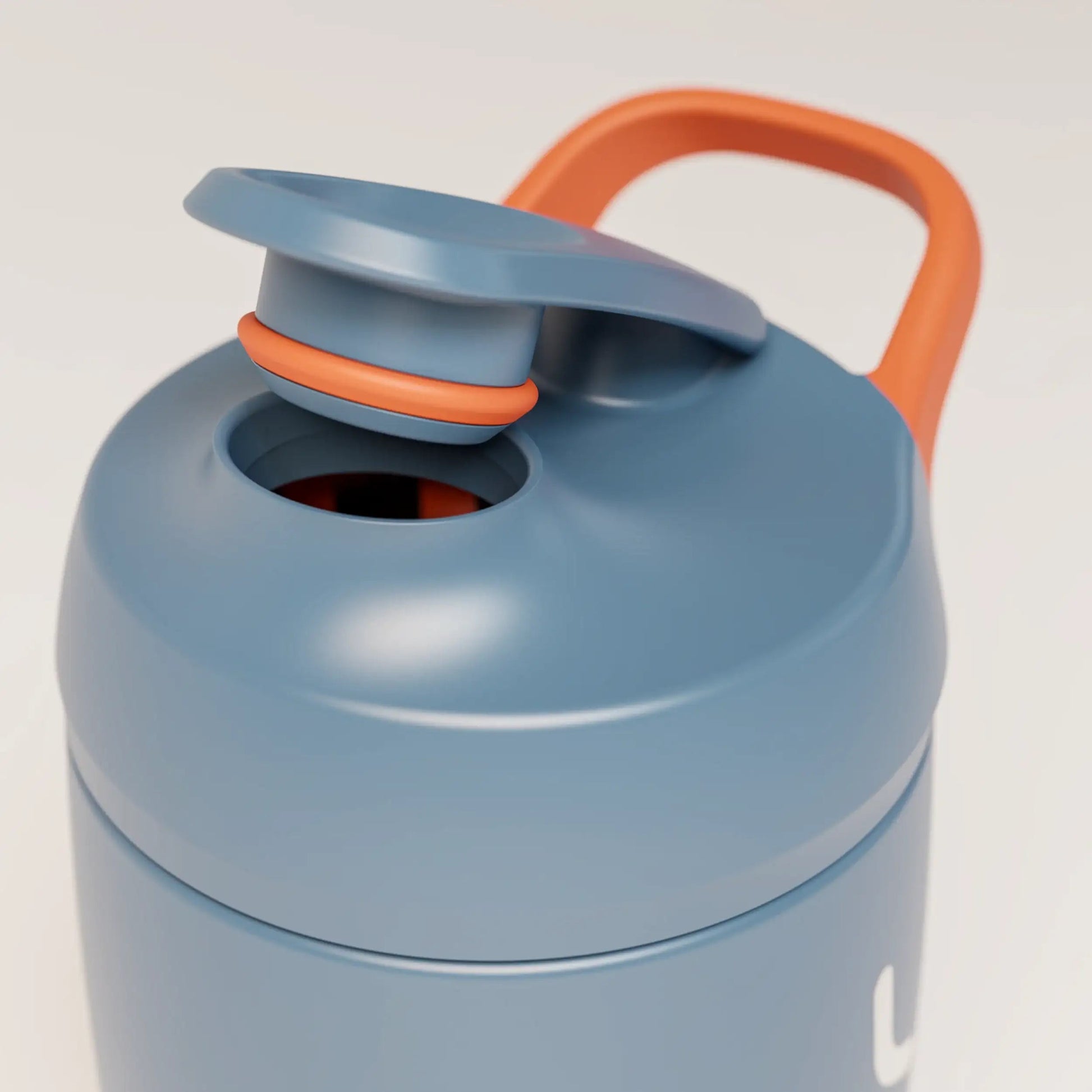 insulated-performance-shaker-bottle-y5 SHKR_18550_dwSS-S1.1_midnightBlue_burntOrange_2_4_highInsert_edit.png
