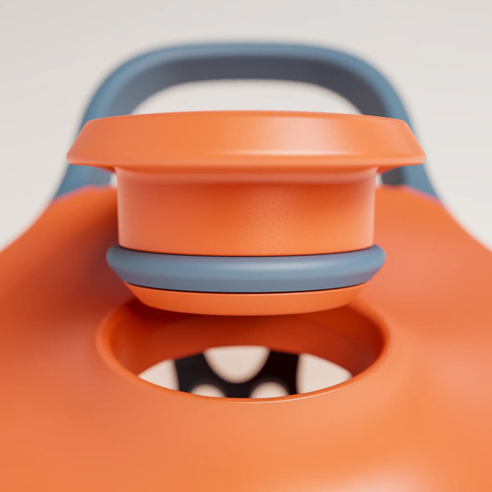 ecozen-performance-shaker-bottle-r6 SHKR_24700_P-S1.1_burntOrange_midnightBlue_2_2_MPCloop_edit.png