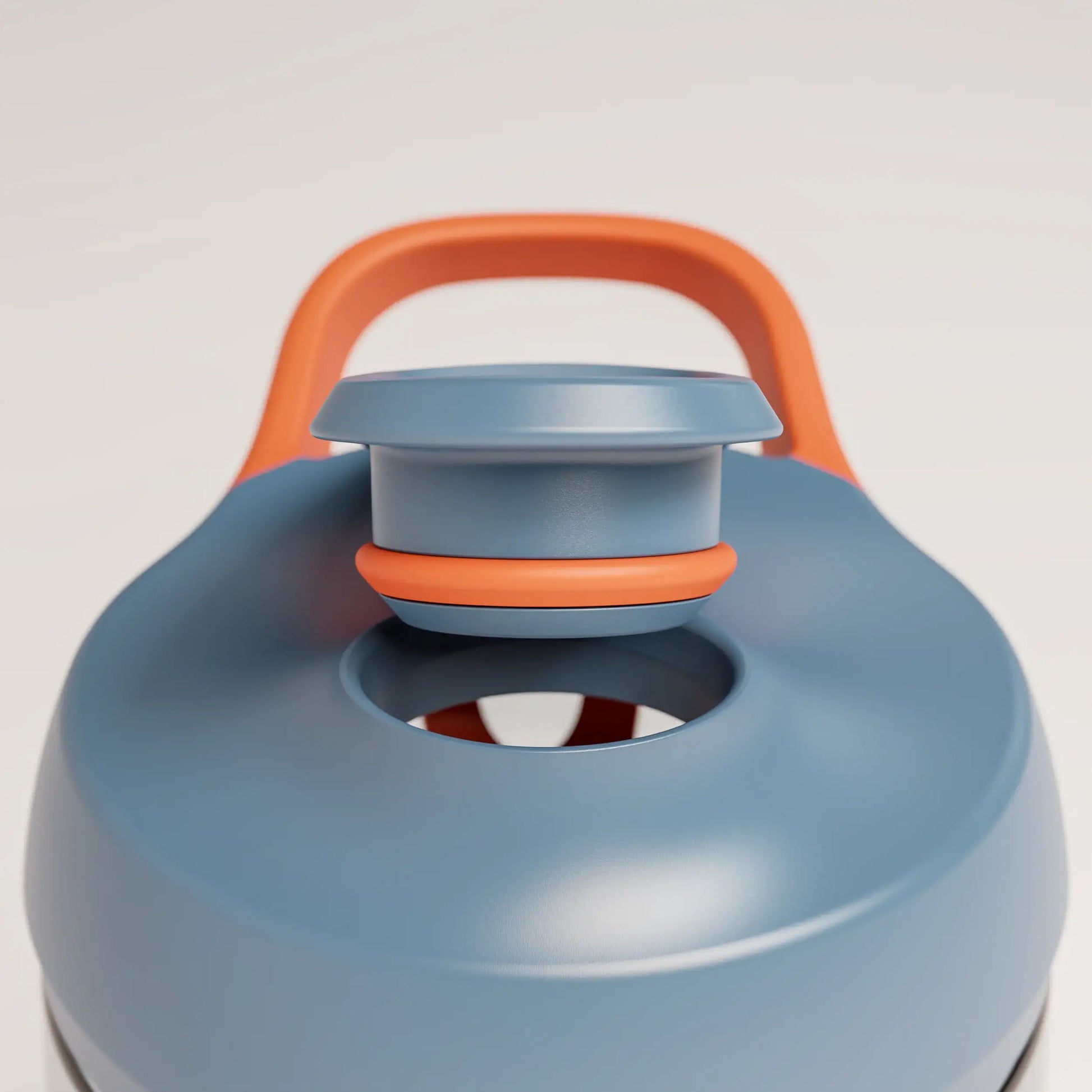 ecozen-performance-shaker-bottle-k2 SHKR_24700_P-S1.1_midnightBlue_burntOrange_2_2.5_MPCloop_edit.png