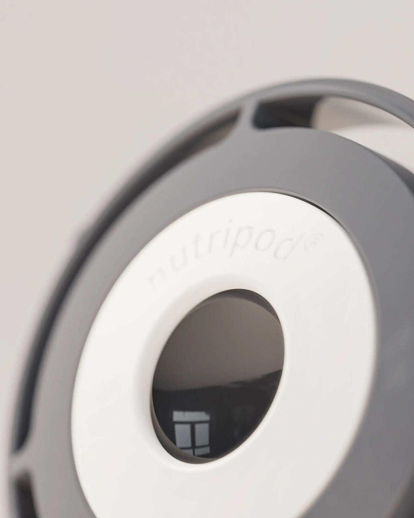 stainless-steel-electric-shaker-bottle-g4 VM_LiPo_3.5-700_v1_stainlessSteel_4x5_4_3_nutripod_EDIT.png