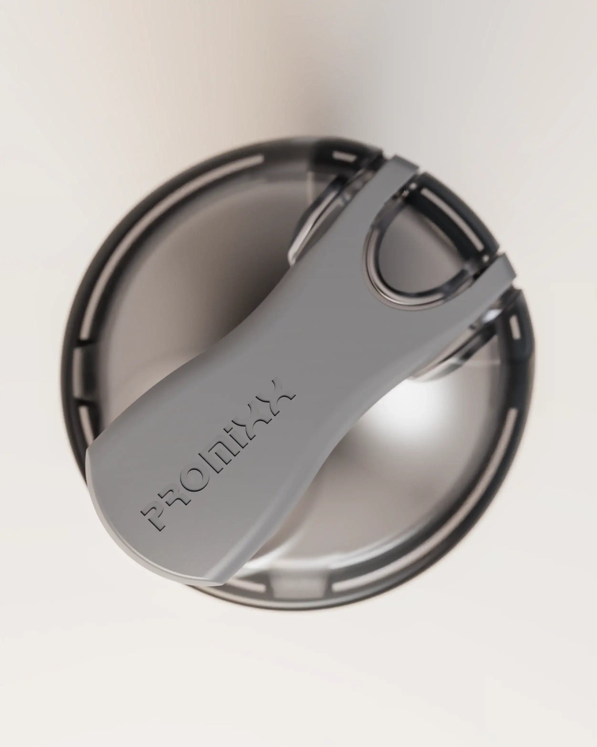 stainless-steel-electric-shaker-bottle-g4 VM_LiPo_3.5-700_v1_stainlessSteel_4x5_noNUTRIPOD_1_6_topDown_DOF_EDIT.png